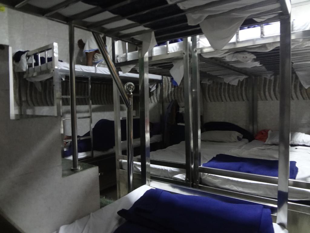 Aashiyana Dormitory Mumbai Exterior foto
